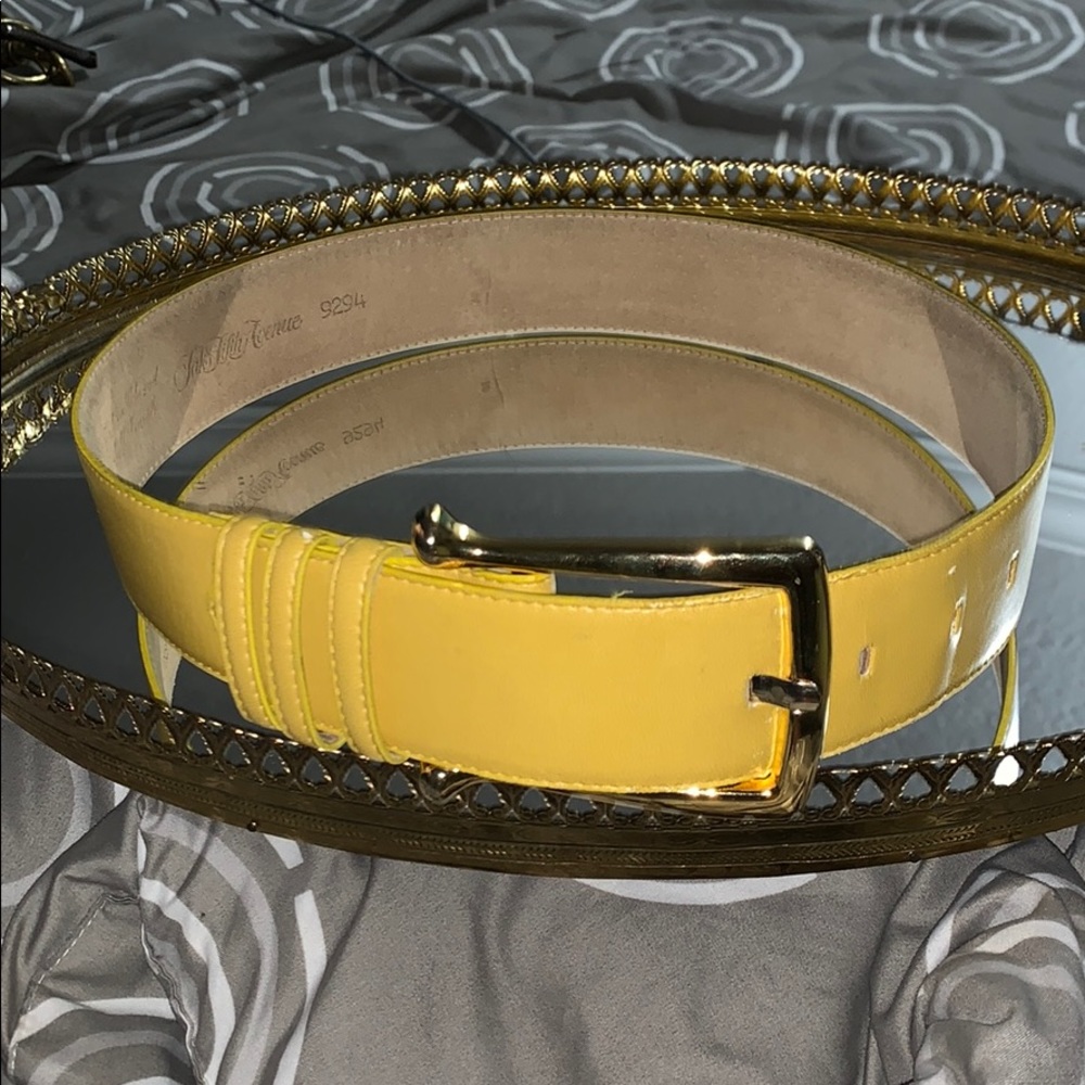 *SAKS fifth Avenue•YELLOW leather•SMALL•vintage